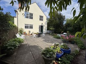 Rear- click for photo gallery